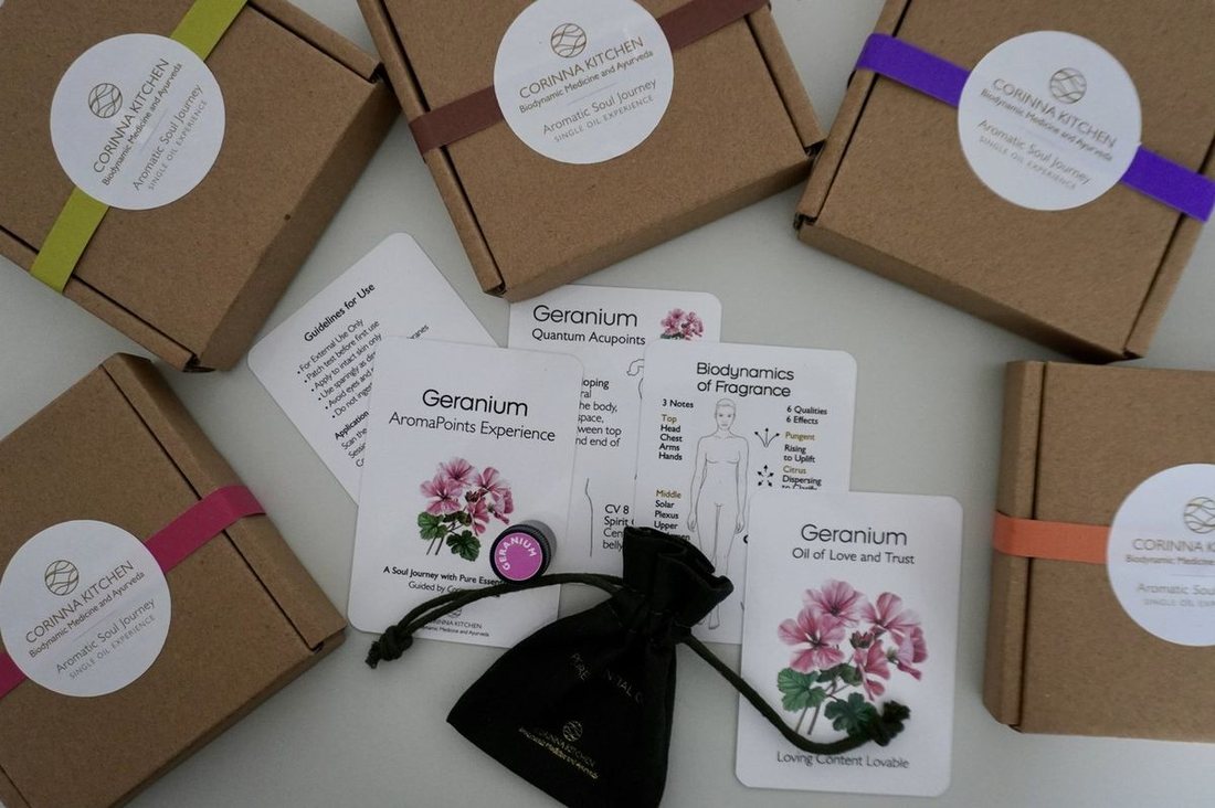 The single-oil experiences — pure essential oils, illustrated cards and a keepsake pouch